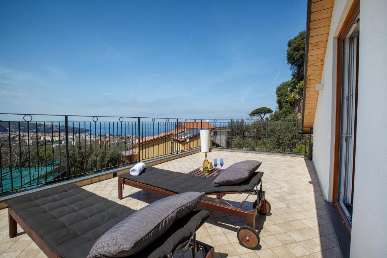 Eterea Charming Suites Sorrento Esterno foto